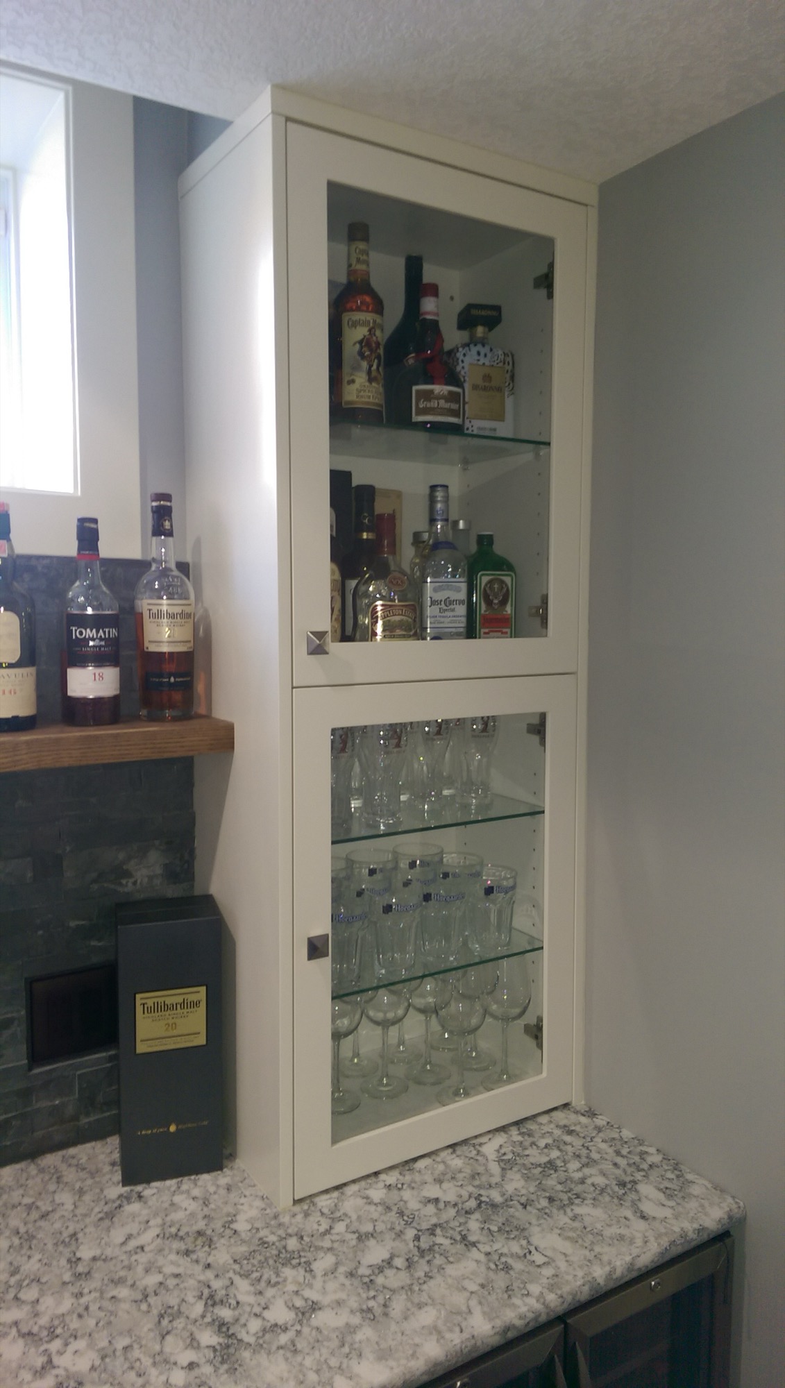Built-in glass-door bar cabinet