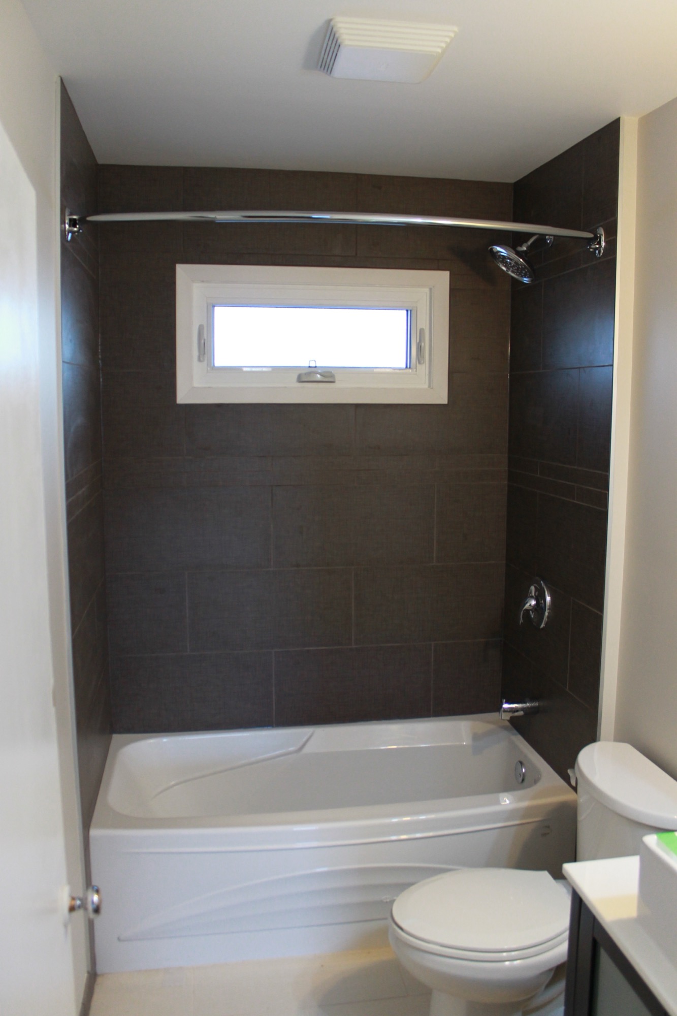 Tiled tub and shower alcove